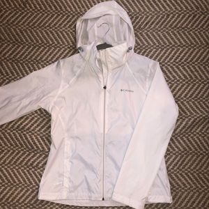 Columbia rain jacket with hood